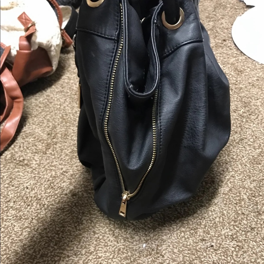 Handbag - Picture 2 of 4
